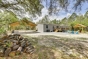 Charming Perry Home ~ 2 Mi to the Gulf!