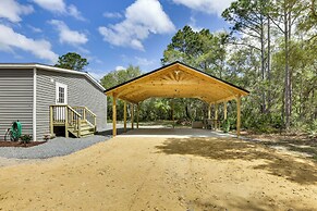 Charming Perry Home ~ 2 Mi to the Gulf!