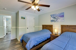 Charming Perry Home ~ 2 Mi to the Gulf!