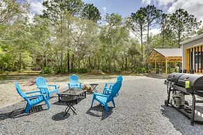 Charming Perry Home ~ 2 Mi to the Gulf!