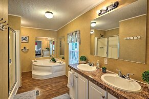 Cozy Steinhatchee House w/ Fire Pit & Grill!