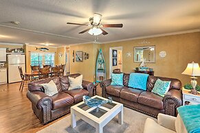 Cozy Steinhatchee House w/ Fire Pit & Grill!