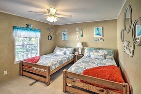 Cozy Steinhatchee House w/ Fire Pit & Grill!