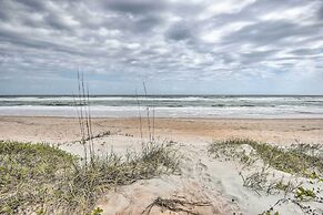 Cozy Ormond Beach Bungalow: Steps to the Sand