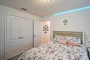 Charming Poinciana House w/ Patio: 30 Mi to Disney