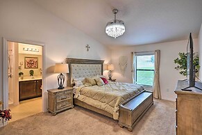 Charming Poinciana House w/ Patio: 30 Mi to Disney