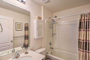 Charming Poinciana House w/ Patio: 30 Mi to Disney