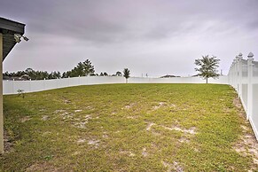 Charming Poinciana House w/ Patio: 30 Mi to Disney