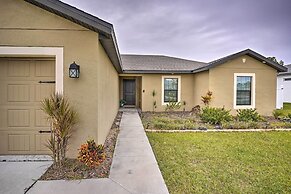 Charming Poinciana House w/ Patio: 30 Mi to Disney