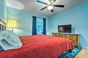 Cute Pensacola Townhome ~ 9 Mi to Downtown!