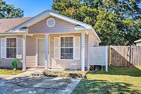Cute Pensacola Townhome ~ 9 Mi to Downtown!