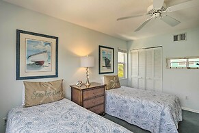 Covered Deck & Bay Views: Bradenton Beach Abode!