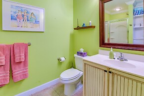 Cozy Miramar Beach Condo w/ Pools & Beach Access!