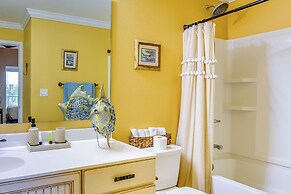 Cozy Miramar Beach Condo w/ Pools & Beach Access!