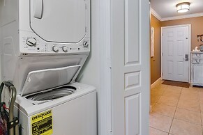 Cozy Miramar Beach Condo w/ Pools & Beach Access!