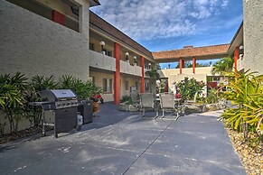 Cozy Indian Rocks Beach Condo - Steps to Beach!