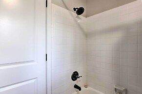Cozy Tallahassee Apartment w/ Spacious Yard!