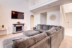 Family Home w/ Heated Pool: 9 Mi to Disney!