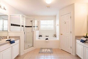 Family Home w/ Heated Pool: 9 Mi to Disney!