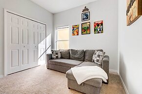 Family Home w/ Heated Pool: 9 Mi to Disney!