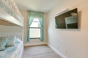 Home w/ Boat Dock & Gulf Access in Cape Coral