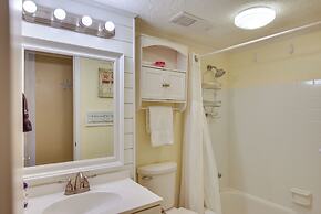 Daytona Beach Studio w/ Private Lanai 1 Mi to Pier