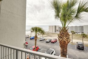 Daytona Beach Studio w/ Private Lanai 1 Mi to Pier