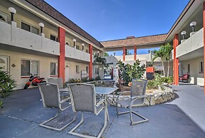 Sunny Indian Rocks Beach Condo: Steps to Gulf!