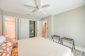 Home Close to Naples Beach - Pets Welcome!