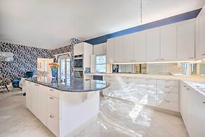 Lanai & Pool: Elegant Villa in Winter Haven!