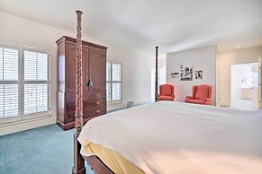 Lanai & Pool: Elegant Villa in Winter Haven!