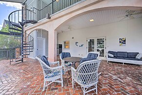 Lanai & Pool: Elegant Villa in Winter Haven!