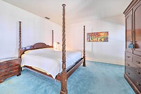 Lanai & Pool: Elegant Villa in Winter Haven!