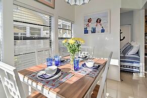 Indian Shores Cottage w/ Cabana - Steps to Beach!