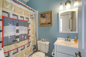 Indian Rocks Vacation Rental Condo: Steps to Beach