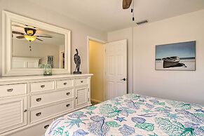 Pet-friendly Fort Myers Home w/ Patio & Grill!