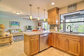 Pet-friendly Fort Myers Home w/ Patio & Grill!