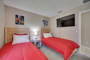 Kissimmee Getaway w/ Pool ~ 7 Mi to Disney!