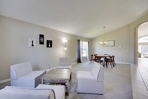 Kissimmee Getaway w/ Pool ~ 7 Mi to Disney!