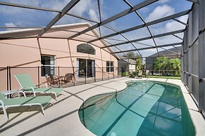 Kissimmee Getaway w/ Pool ~ 7 Mi to Disney!
