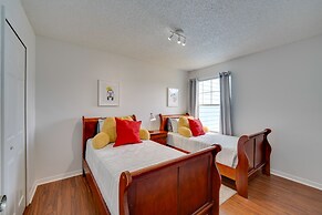 Kissimmee Condo: Community Pool, Close to Parks