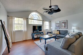 Kissimmee Condo: Community Pool, Close to Parks