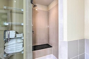 Championsgate Condo w/ Balcony + Resort Perks!