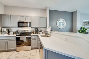 Kissimmee Home w/ Pool Access ~ 9 Mi to Disney!