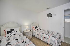 Pool + Lanai: Emerald Isle Resort Home!