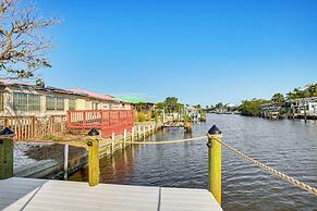 Heated Pool + Lanai: Matlacha Isles Getaway