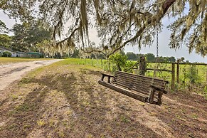 Lakeside Crescent City Cottage: Boat + Dock!