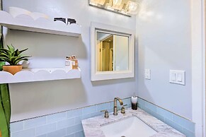 Lakeside Crescent City Cottage: Boat + Dock!