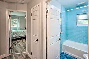 Lakeside Crescent City Cottage: Boat + Dock!