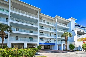 Marco Island Condo w/ Shared Pool & Hot Tub!